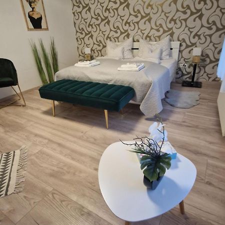 Anida Holiday Home Шопрон Екстер'єр фото